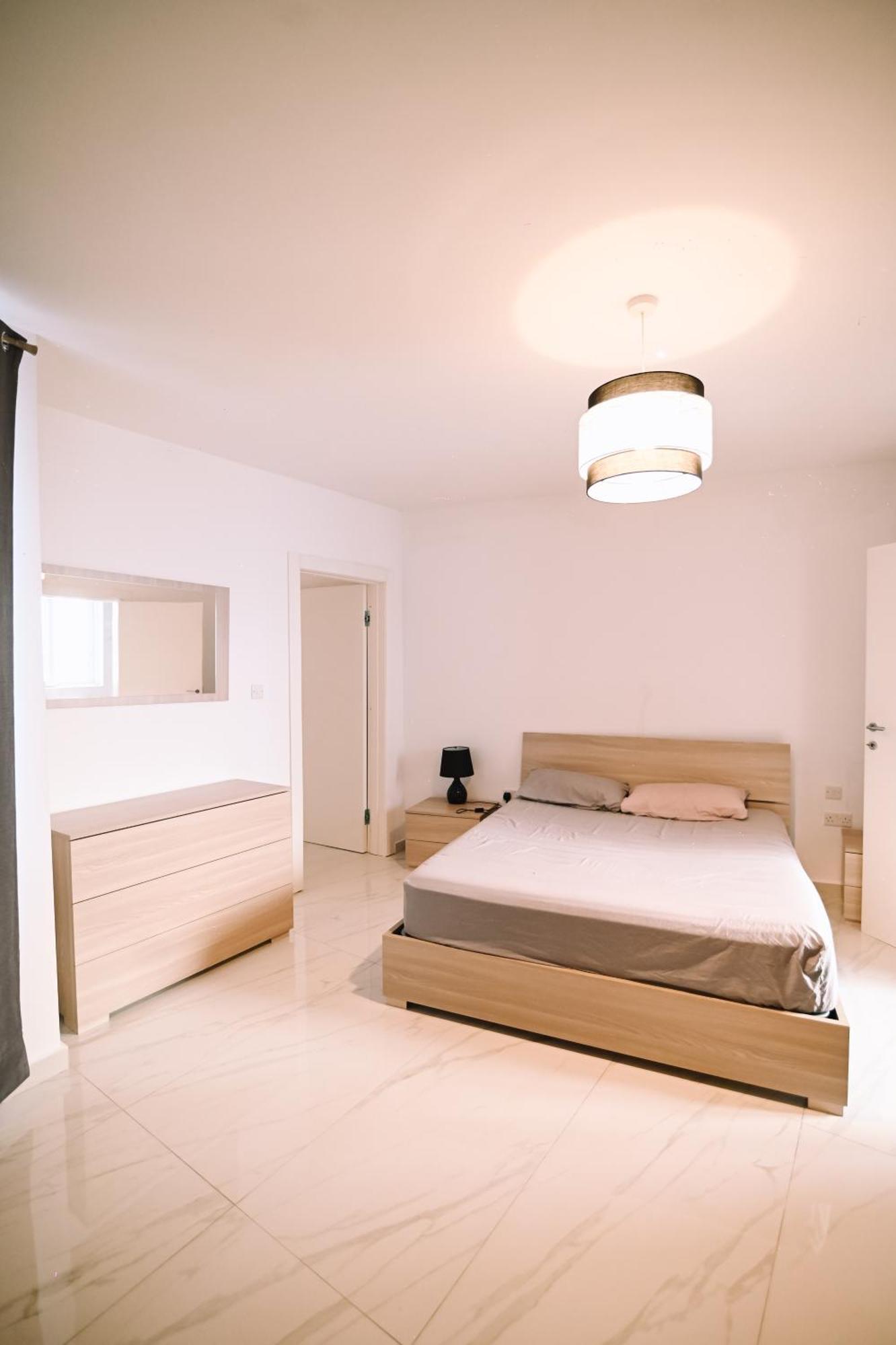 Spacious 3 Bedroom In Sliema! Exterior photo